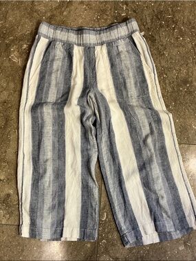 Cloth and Stone linen blend crops, XS, navy stripe